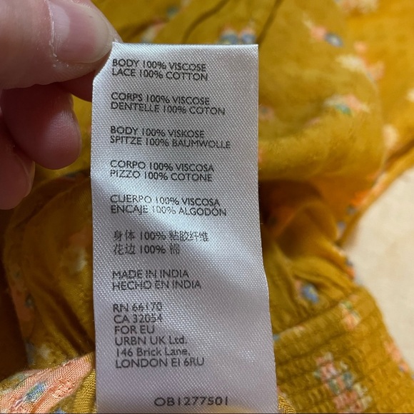 Urban Outfitters mustard yellow feminine floral crop blouse sz L - Picture 6 of 8
